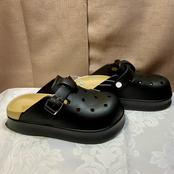 NIB Women's 8 Summer Outdoor Thi Bot Slip-On Birkensle Sandals Black - Picture 4 of 5